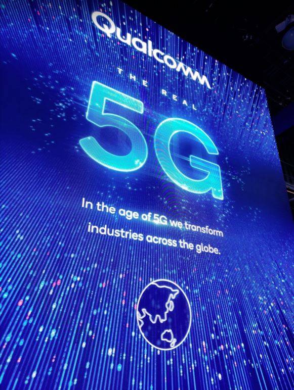 Qualcomm 5G display at CES
